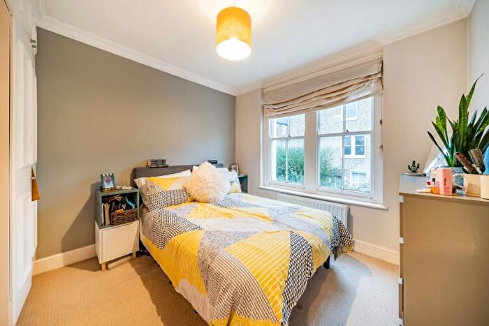 2 Bedroom Apartment To Rent In Broxash Road Battersea, SW11