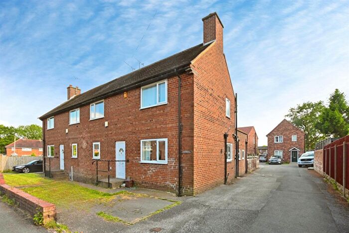 4 Bedroom Semi-Detached House For Sale In Woodside Place, Clay Cross, Chesterfield, S45