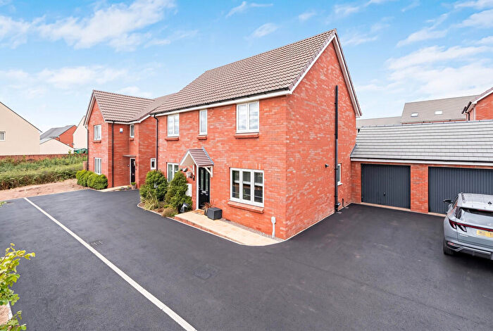 4 Bedroom Detached House For Sale In Water Lake Avenue, Cranbrook, EX5