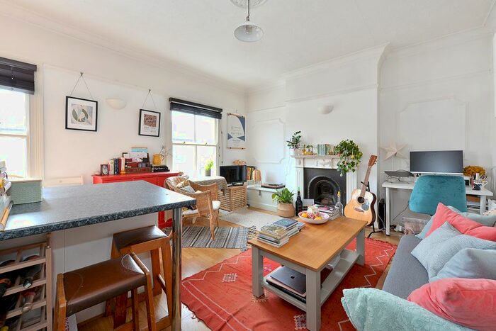 1 Bedroom Flat To Rent In Victoria Park Road, London, E9