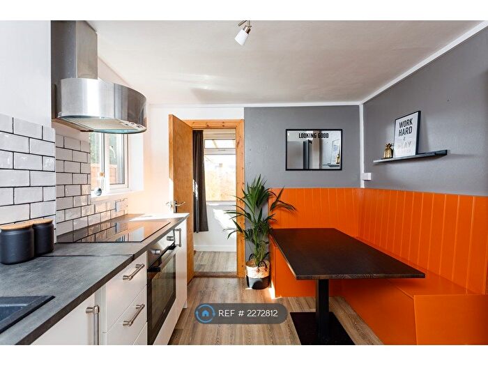 5 Bedroom Terraced House To Rent In Malvern Terrace, Brynmill, Swansea, SA2