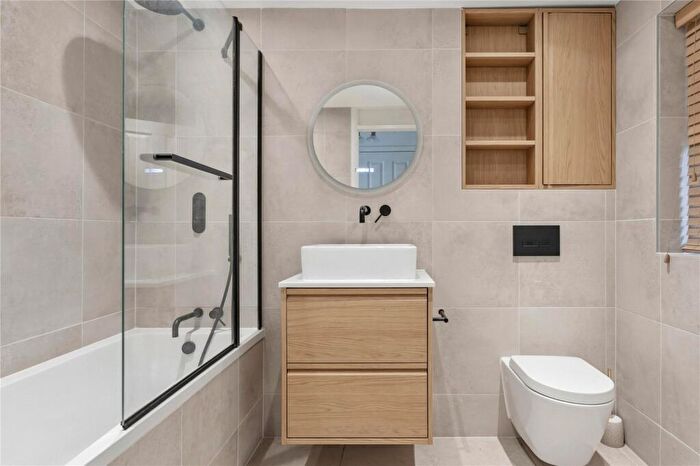 1 Bedroom Apartment To Rent In Portland Road, London, N15