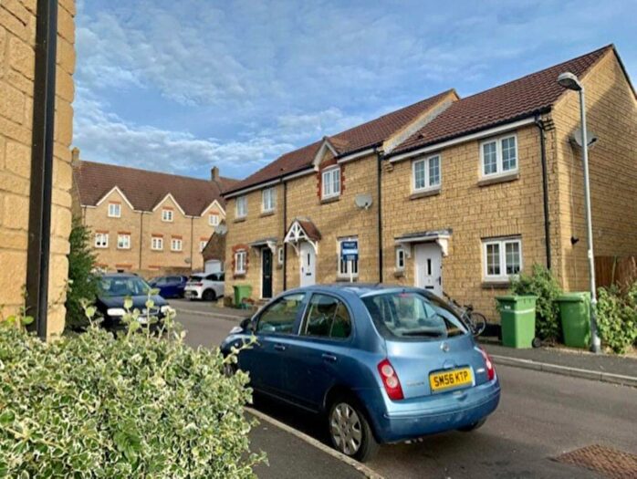 2 Bedroom Terraced House To Rent In Newington Close, Frome, BA11