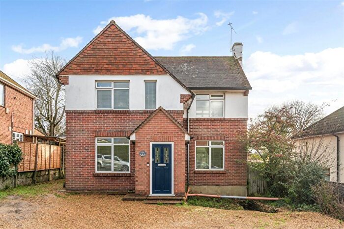 3 Bedroom Detached House For Sale In Winifred Road, Waterlooville, PO7