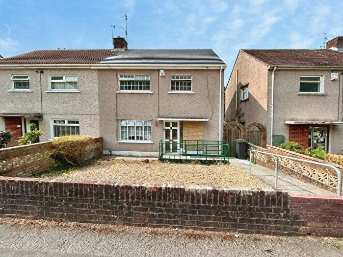 3 Bedroom Semi-Detached House For Sale In Lilac Grove, Baglan, SA12