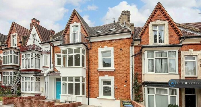 2 Bedroom Flat To Rent In Wellington Gardens, London, SE7