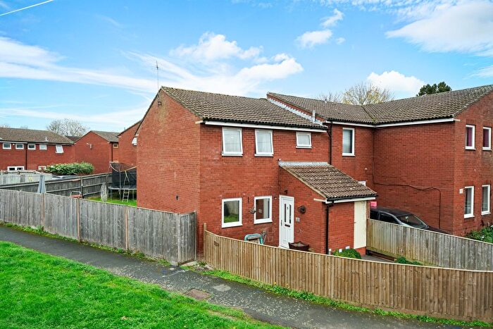 3 Bedroom End Terrace House For Sale In Welland Road, Aylesbury, Buckinghamshire, HP21