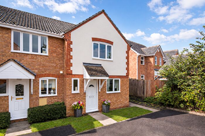 3 Bedroom End Of Terrace House For Sale In Penrhyn Court, Thrapston, Kettering, NN14