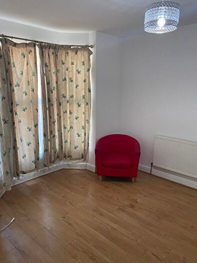4 Bedroom Terraced House To Rent In Drapers Road, Stratford, E15
