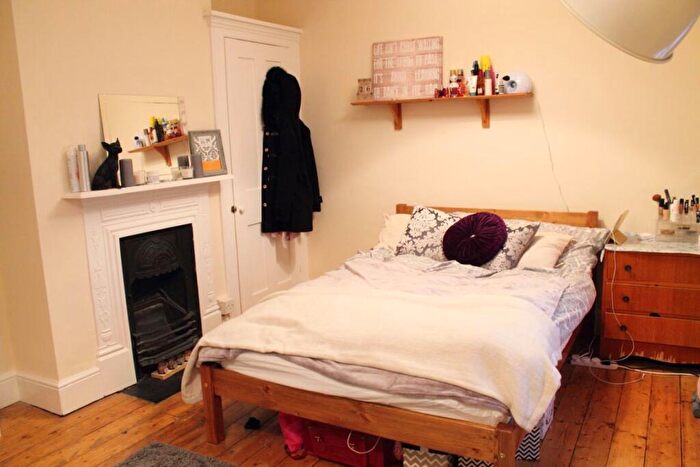 3 Bedroom House To Rent In Edward Road, Canterbury Ref -, CT1