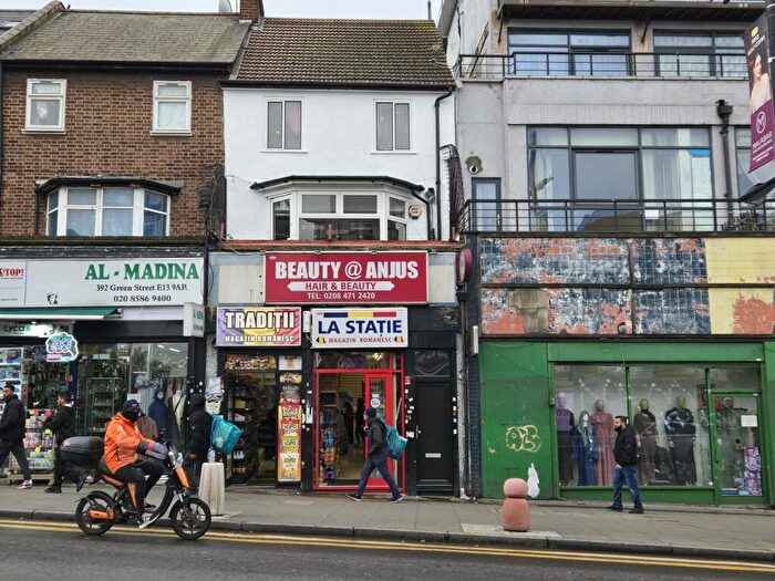 3 Bedroom Flat To Rent In Green Street, E13