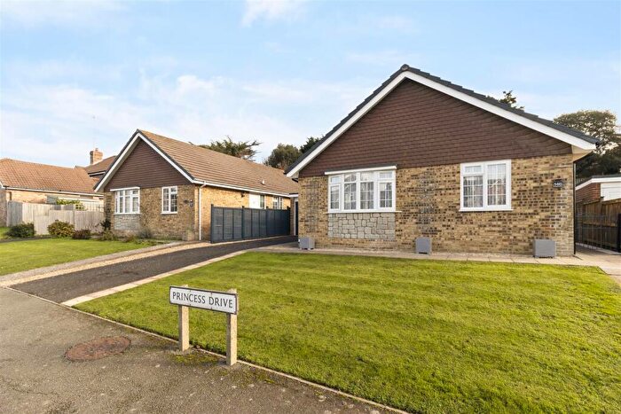 3 Bedroom Detached Bungalow For Sale In Princess Drive, Seaford, BN25