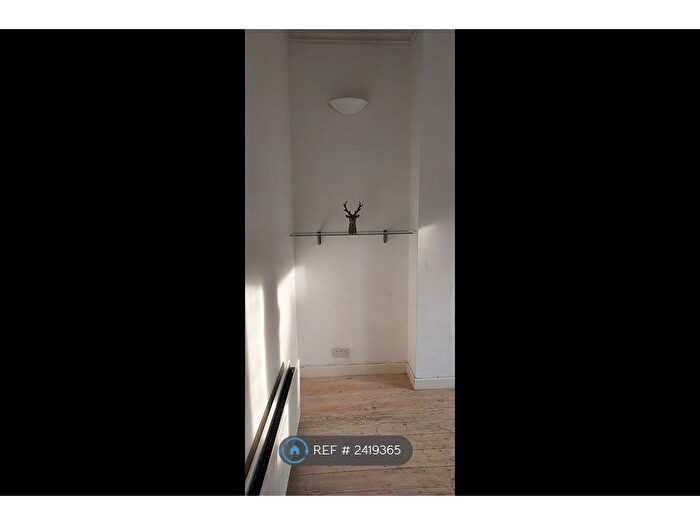 1 Bedroom Flat To Rent In Leppoc Road, London, SW4