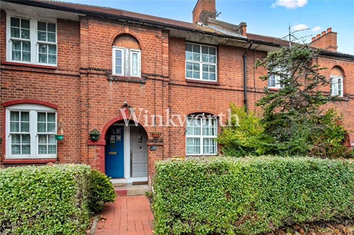 2 Bedroom Terraced House For Sale In Risley Avenue, London, N17