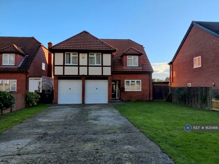 5 Bedroom Detached House To Rent In Crossfield Close, Reading, RG2