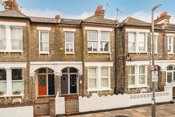 4 Bedroom Maisonette For Sale In Loubet Street, Tooting, SW17