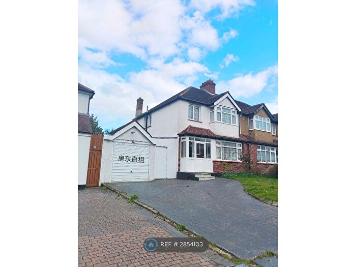3 Bedroom Semi-Detached House To Rent In Foresters Drive, Wallington, SM6