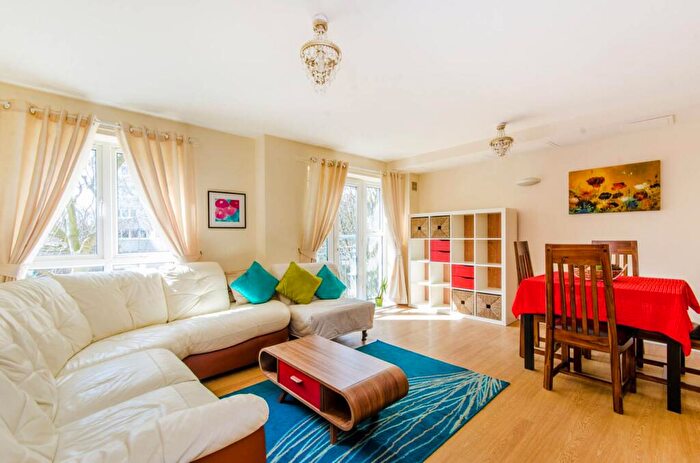2 Bedroom Flat To Rent In Mildmay Park, Mildmay, London, N1