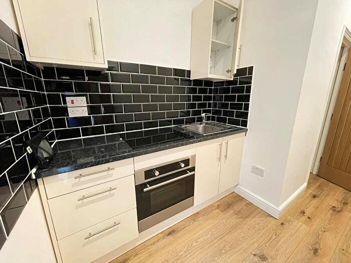 Studio To Rent In Seven Sisters Road, London, N15