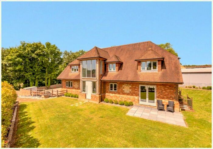 4 Bedroom Detached House For Sale In Kings Hill, Beech, Alton, GU34