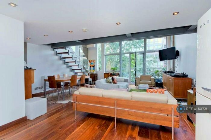 2 Bedroom Penthouse To Rent In Kings Wharf, London, E8