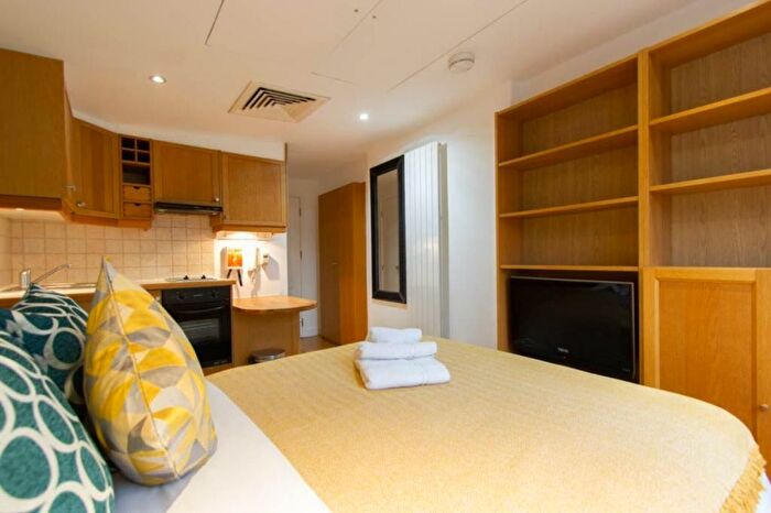 Studio To Rent In Cartwright Gardens, Bloomsbury, WC1H
