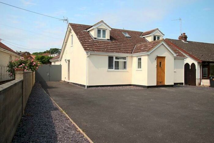 4 Bedroom Bungalow To Rent In Norwich Road, Costessey, NR5