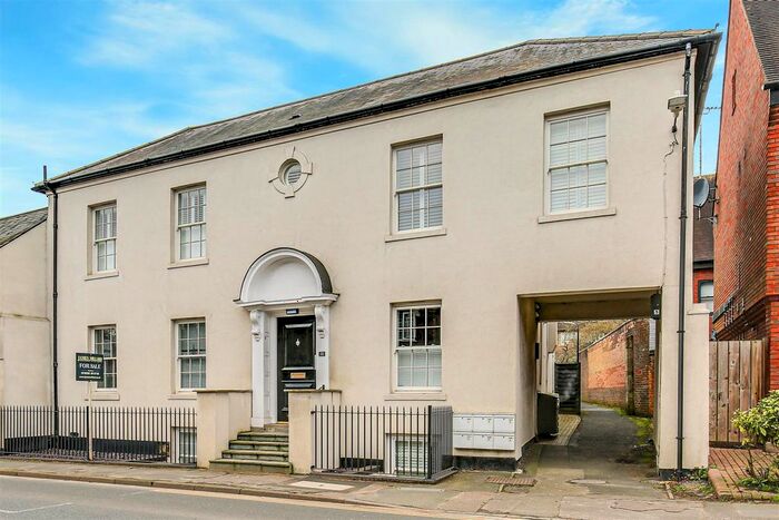 1 Bedroom Flat For Sale In High Street, Westerham, TN16