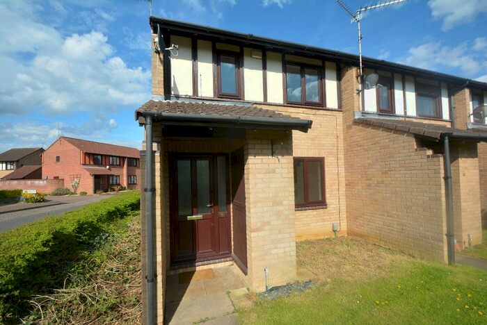 2 Bedroom Detached House To Rent In Woodhall Rise, Werrington, Peterborough, PE4