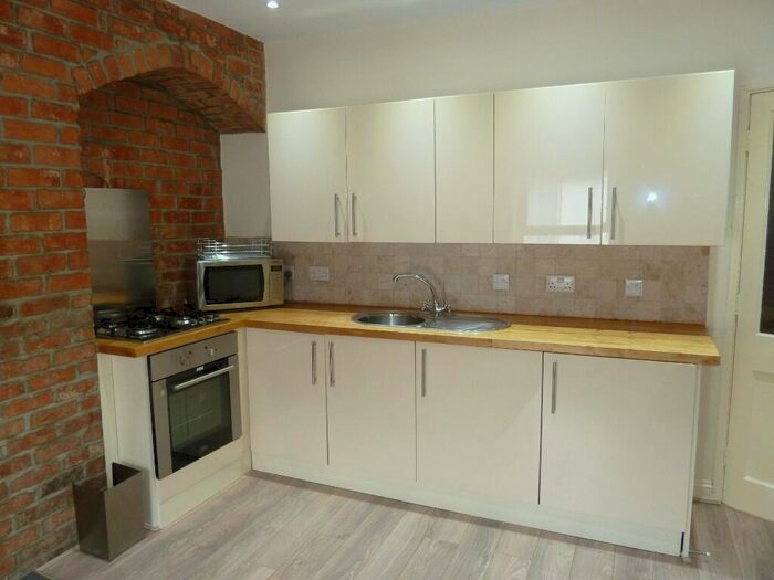 1 Bedroom Flat To Rent In Church Street, Ruskington, NG34