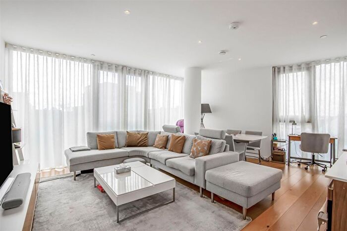 2 Bedroom Flat To Rent In Riverside Quarter, Wandsworth, SW18