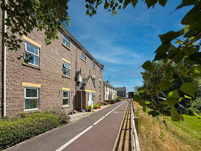 2 Bedroom Flat To Rent In Morse Road, Norton Fitzwarren, TA2