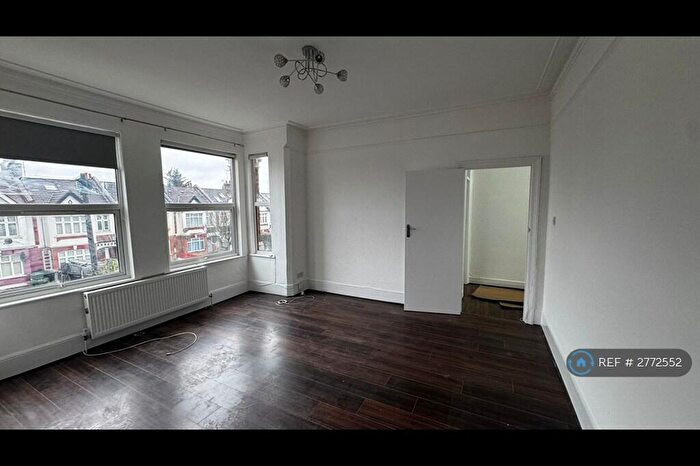 2 Bedroom Flat To Rent In Muswell Hill, London, N10