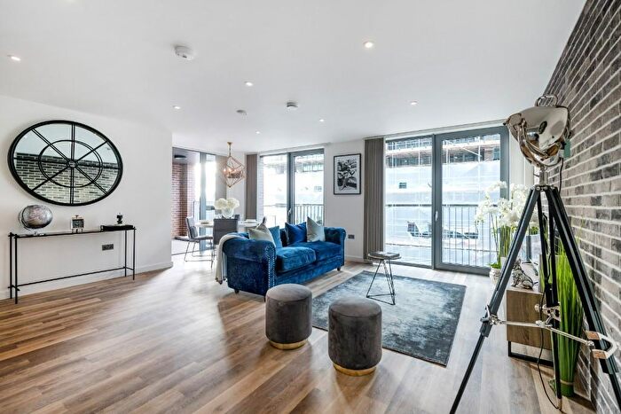 1 Bedroom Apartment To Rent In Hepscott Road, London, E9
