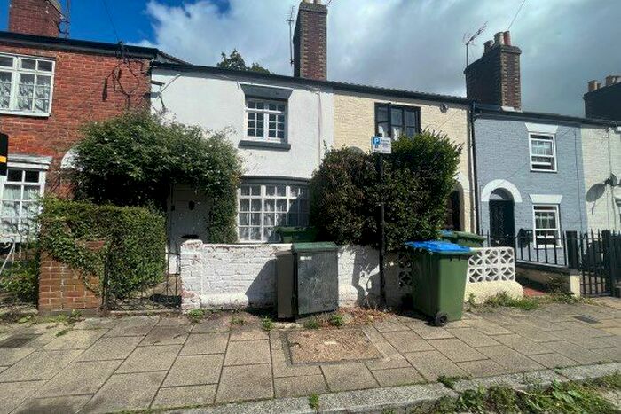 2 Bedroom Property To Rent In Rockstone Lane, Southampton, SO14