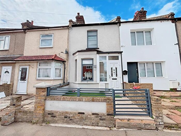 2 Bedroom Terraced House For Sale In Charlton Street, Grays, RM20