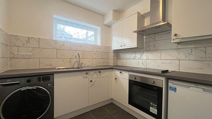 1 Bedroom Flat To Rent In Havelock Road, Addiscombe, Croydon, CR0