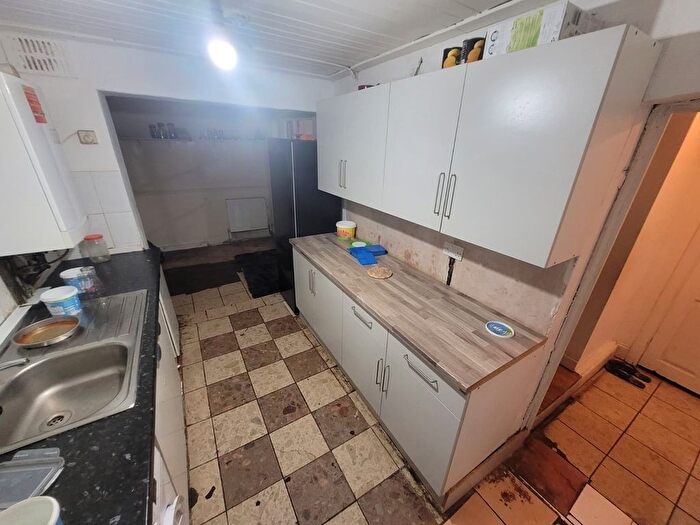 4 Bedroom Terraced House To Rent In Cave Road, London, E13