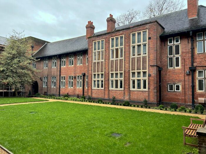 3 Bedroom Apartment To Rent In St. Marys Gate, Derby, DE1