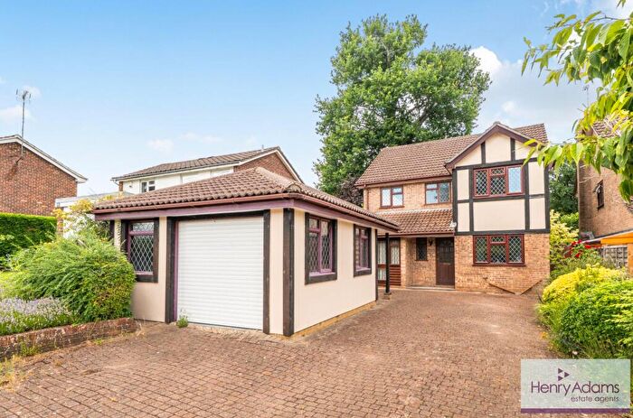 4 Bedroom Detached House For Sale In Forest Rise, Liss, GU33