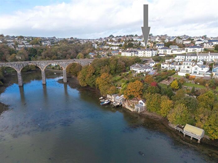 3 Bedroom Penthouse For Sale In Dymond Court, Saltash, PL12