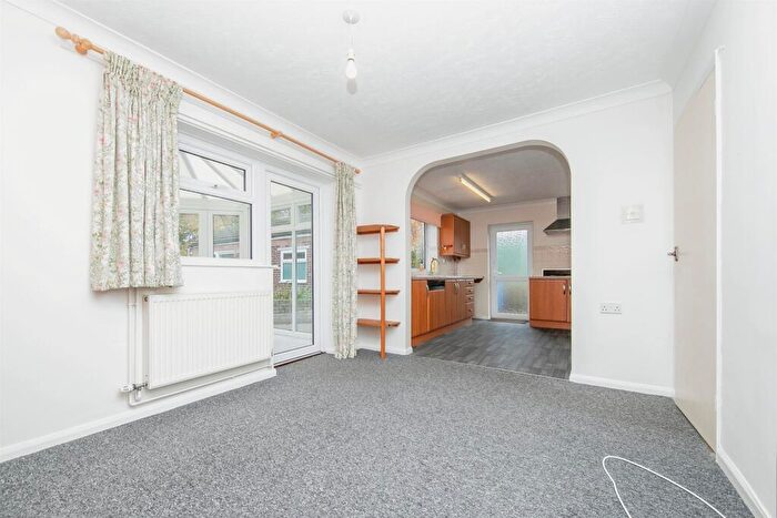 2 Bedroom Semi-Detached Bungalow For Sale In Gleneagles Drive, Ipswich, IP4