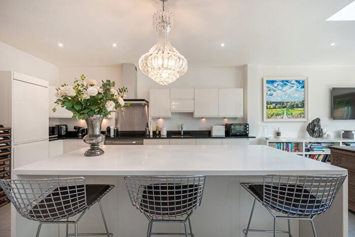 5 Bedroom Property To Rent In Townshend Road, Richmond, TW9