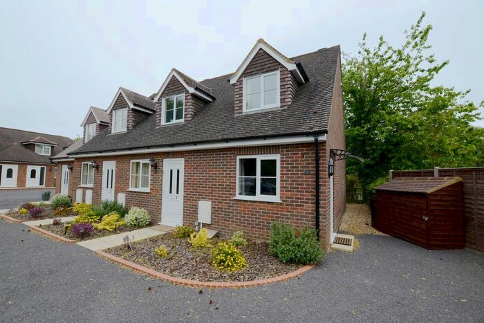 1 Bedroom End Of Terrace House To Rent In Alder Wood Courtyard, Badshot Lea, Farnham GU10
