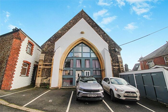 2 Bedroom Flat To Rent In Station Road, Holsworthy, EX22