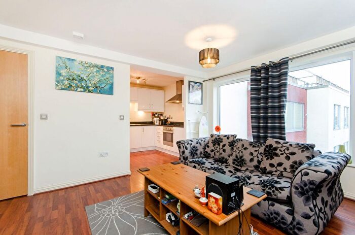 1 Bedroom Flat For Sale In Elm Grove, Wimbledon, London, SW19