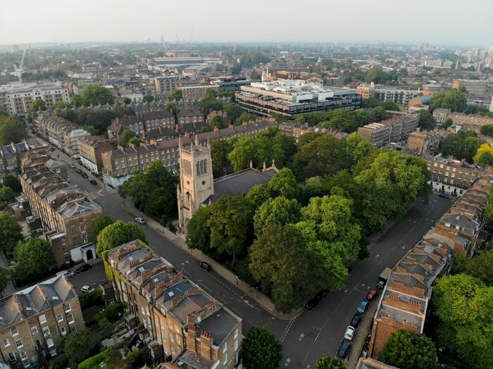 2 Bedroom Flat To Rent In Myddelton Square, London, EC1R