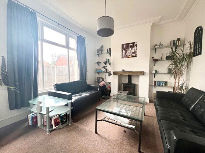 1 Bedroom Semi-Detached House To Rent In Queens Road, Beeston, NG9
