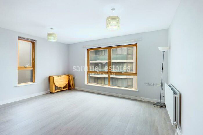 2 Bedroom Flat To Rent In Stainsby Road, London, E14