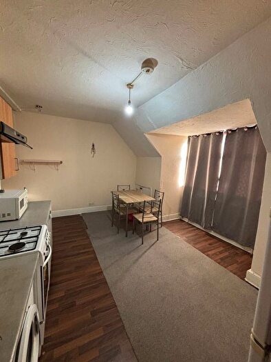 1 Bedroom Flat To Rent In Chequers Parade, Ripple Road, Dagenham, RM9